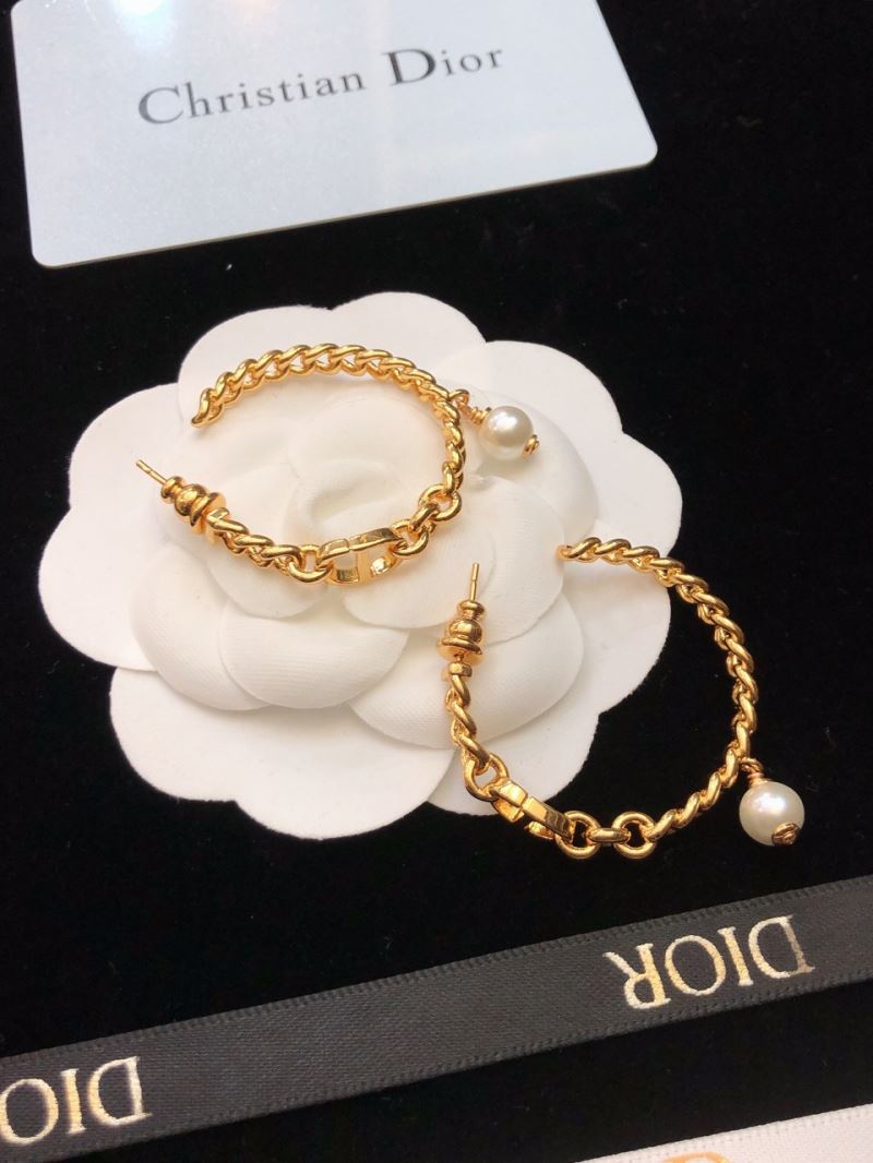 chr1st1an D10r earrings